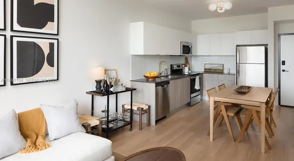 $2,536 | 11200 Biscayne Boulevard, Unit A1, Miami, FL 33181