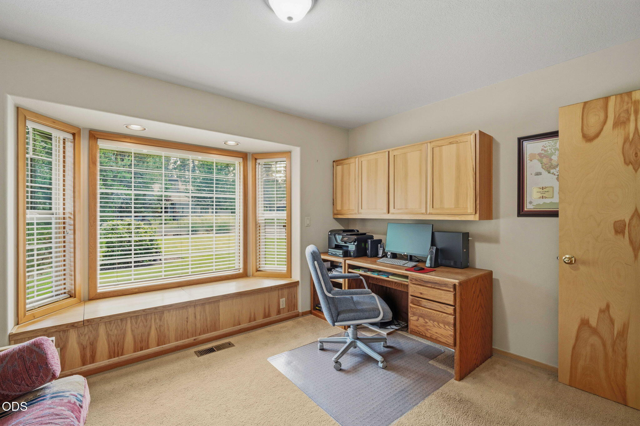 57719 Poplar Lane Sunriver, OR 97707 - Photo 33 of 46