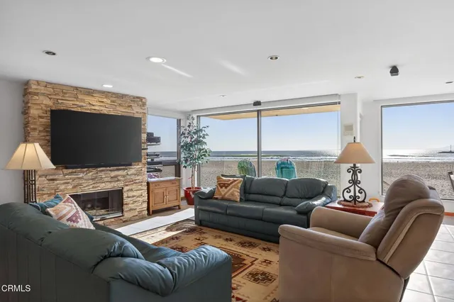 $3,895,000 | 2421 Ocean Drive, Oxnard, CA 93035