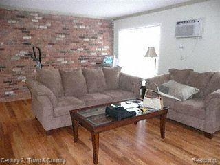 783 West Maple Road, Unit 12 Clawson, MI 48017 - Photo 2 of 6 LIVING ROOM