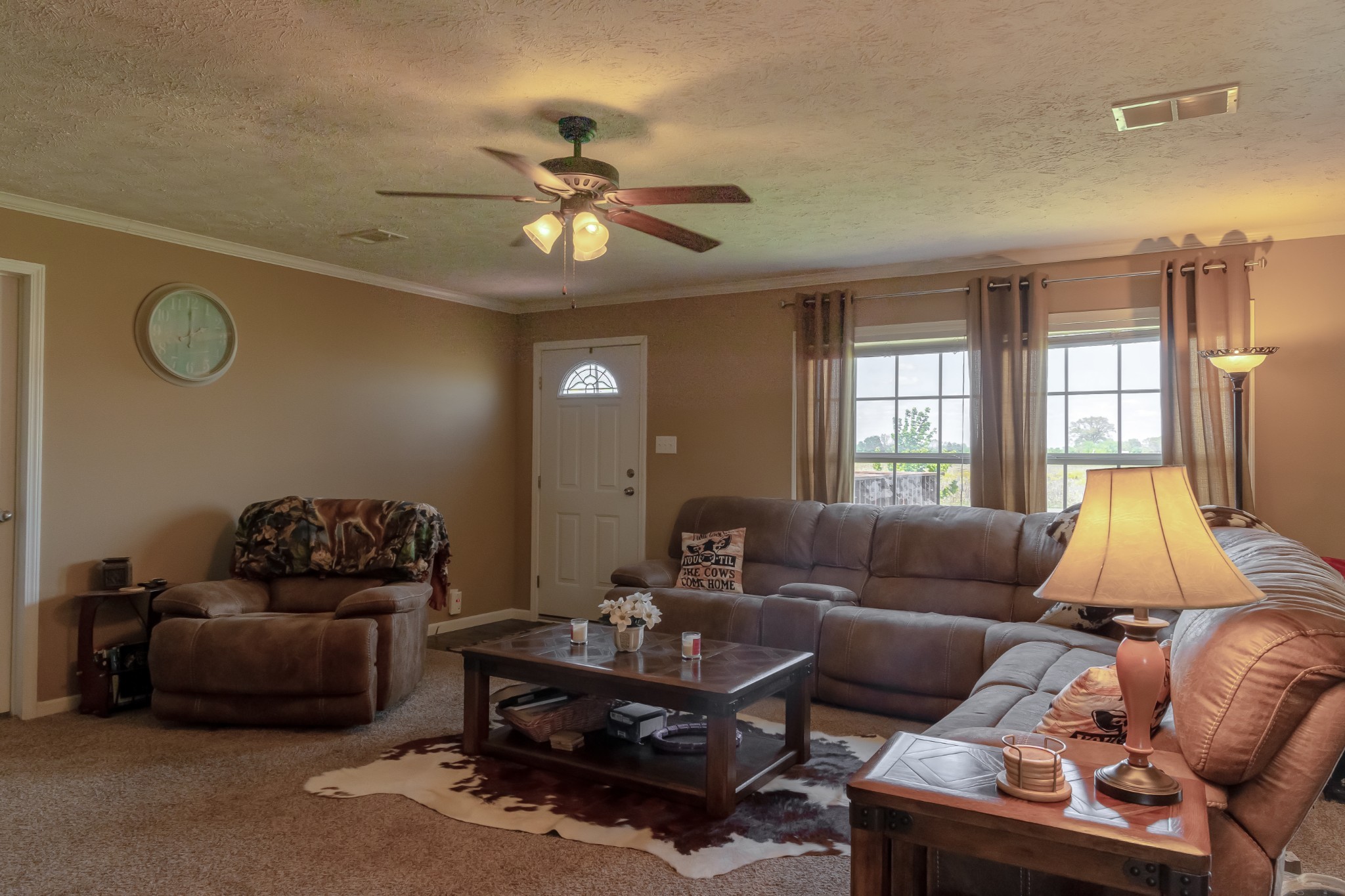 783 White Road Portland, TN 37148 - Photo 4 of 20 a living room with furniture and a window