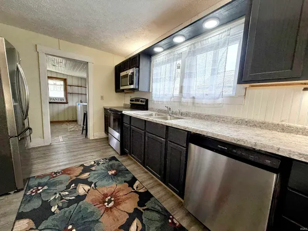 $109,900 | 233 East Commerce Street, Dunkirk, IN 47336