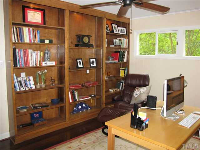 3411 Noel Court Raleigh, NC 27607 - Photo 8 of 25 Photo 8