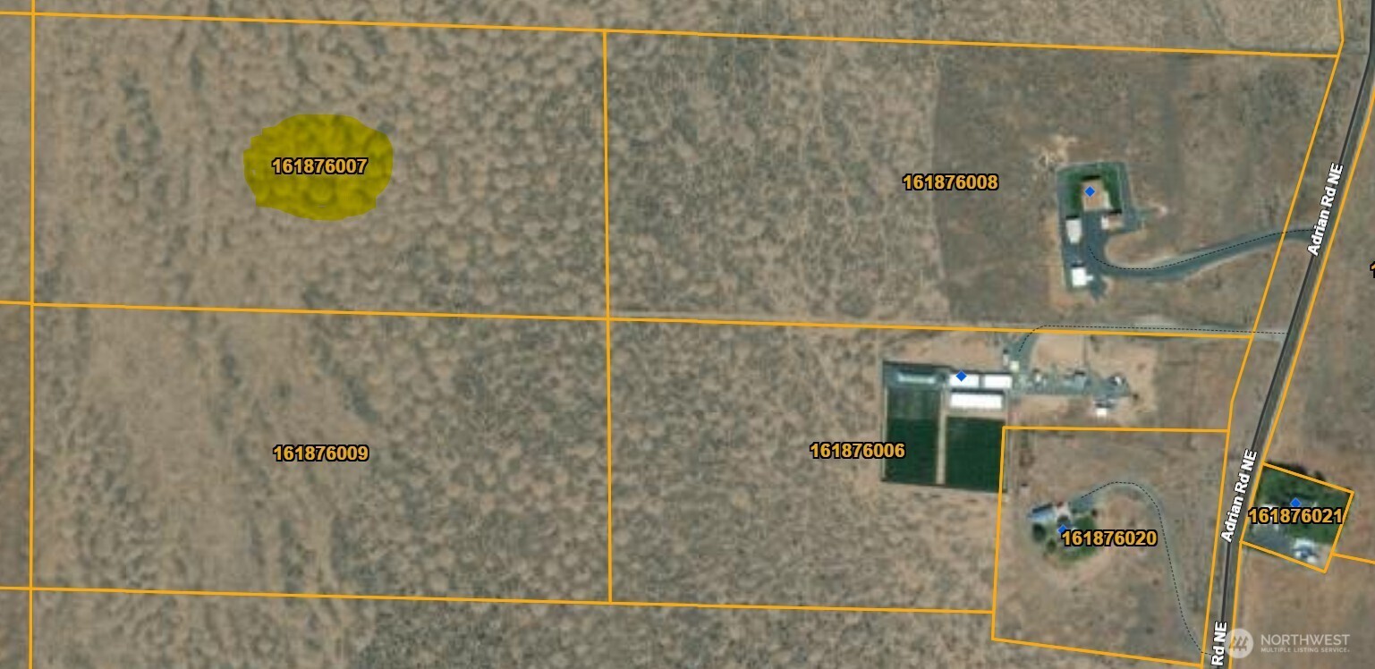 0 Nna Adrian Road Soap Lake, WA 98851 - Photo 2 of 6 a bathroom with a shower