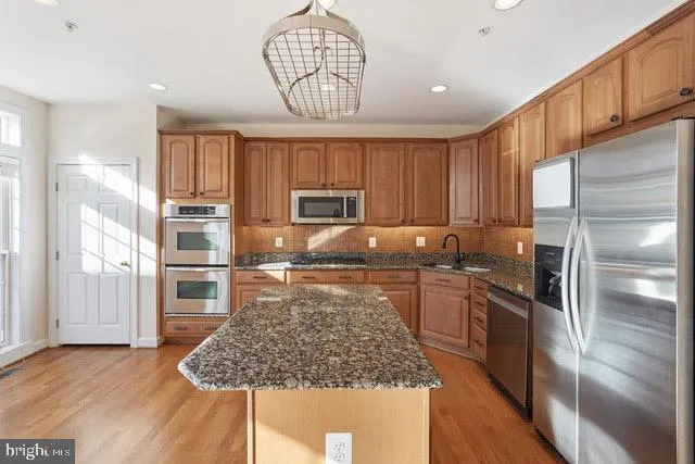 $5,250 | 7976 Vigne Court, Vienna, VA 22182