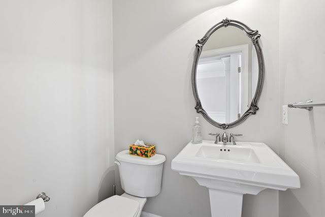 7976 Vigne Court Vienna, VA 22182 - Photo 15 of 46