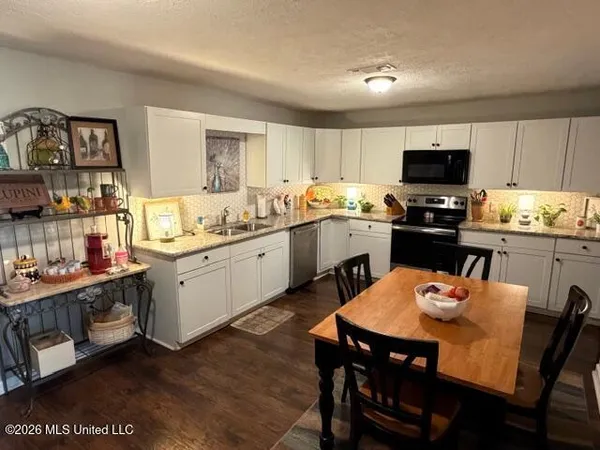$249,900 | 561 Lowe Circle, Richland, MS 39218