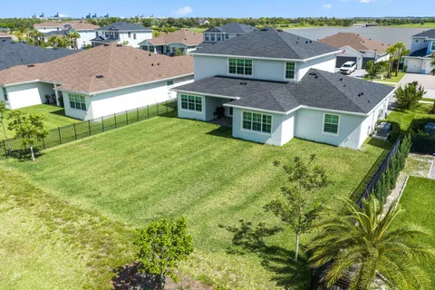 $925,000 | 660 Hookline Circle, Loxahatchee, FL 33470