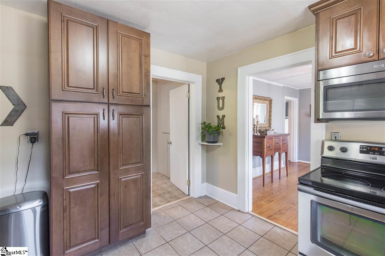 117 Ridgeway Drive Greenville, SC 29607 - Photo 10 of 22