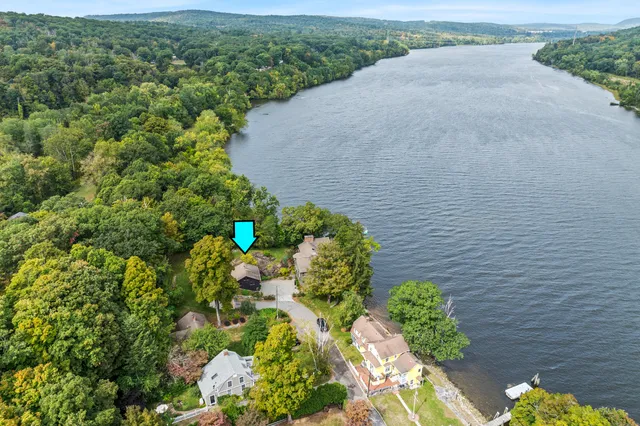 $2,300 | 65 Landing Road, Unit STUDIO, Higganum, CT 06441