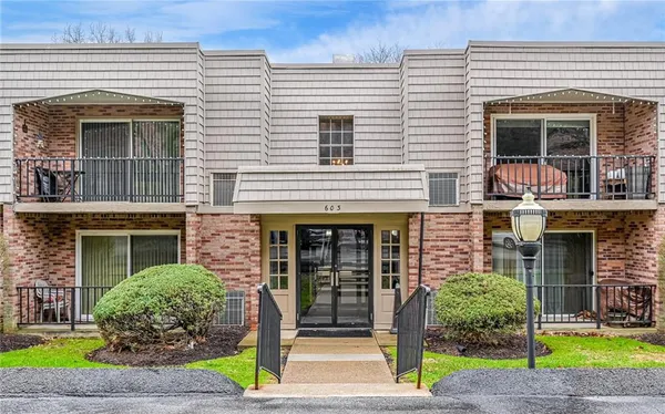 $129,900 | 603 Calais Drive, Unit 2210, Pittsburgh, PA 15237