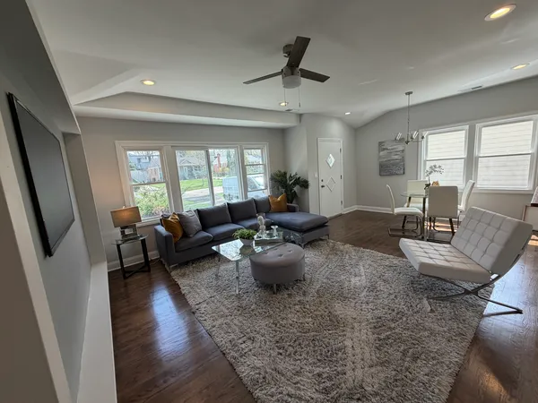 $2,900 | 544 Glendale Avenue, Glen Ellyn, IL 60137