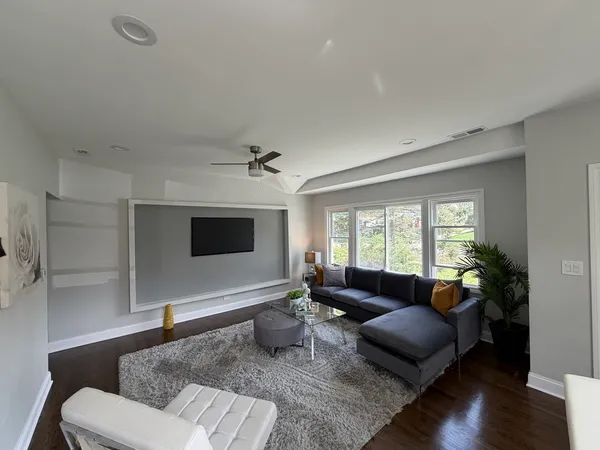 $2,900 | 544 Glendale Avenue, Glen Ellyn, IL 60137