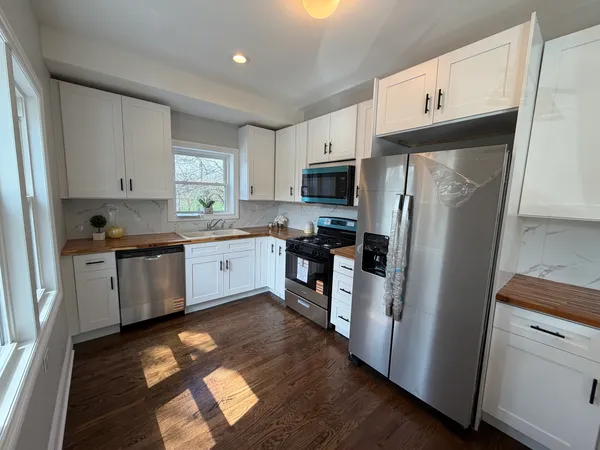 $2,900 | 544 Glendale Avenue, Glen Ellyn, IL 60137