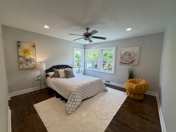$2,900 | 544 Glendale Avenue, Glen Ellyn, IL 60137