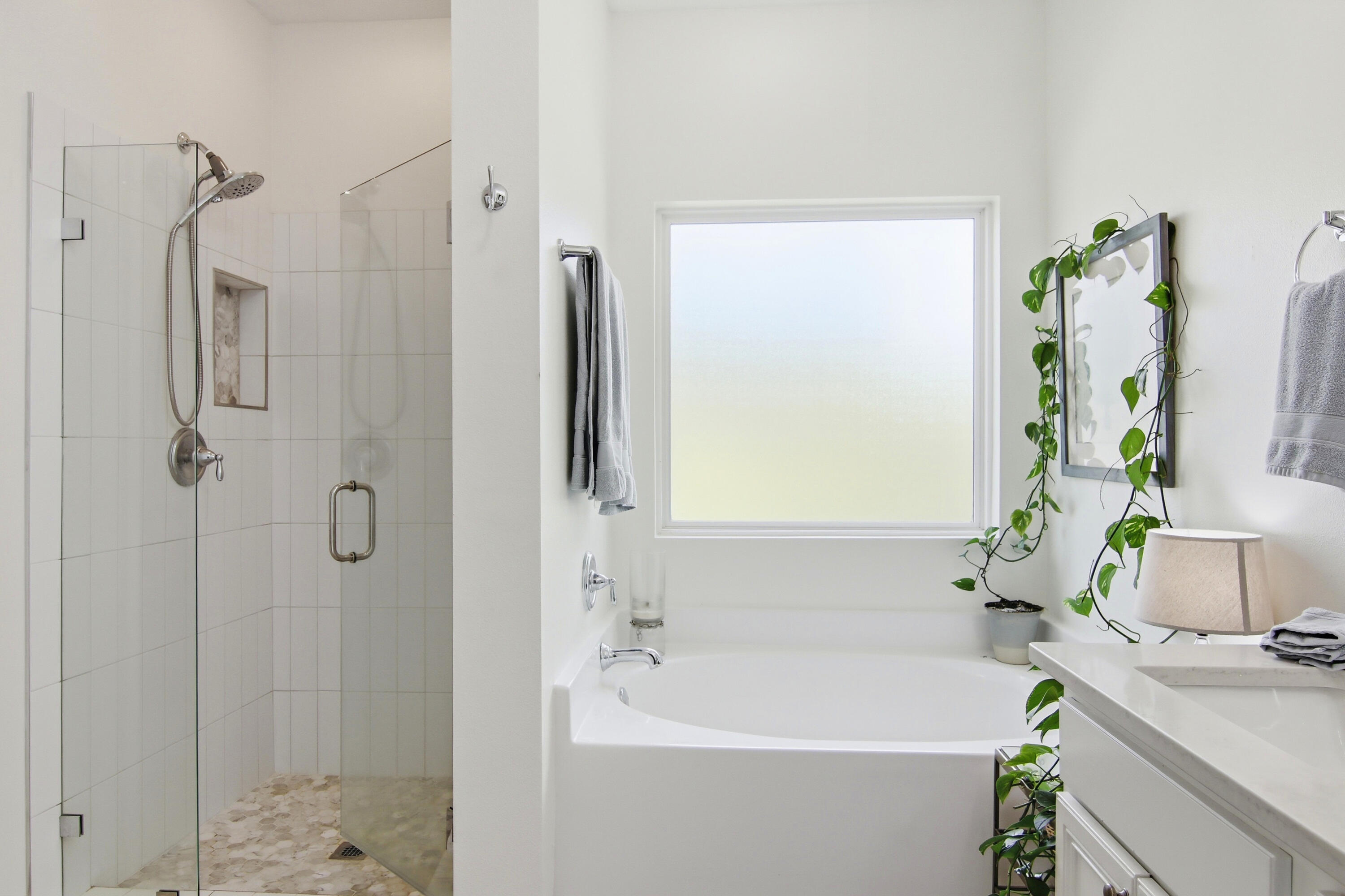 169 Marsh Landing North Freeport, FL 32439 - Photo 19 of 44 a white bath tub with a shower