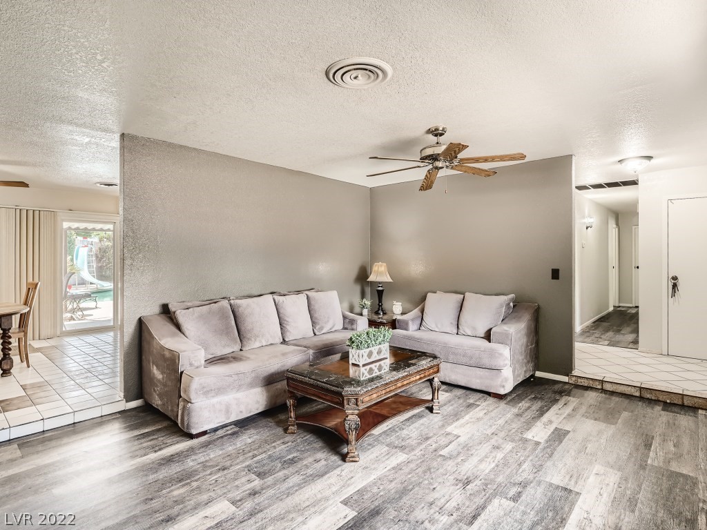 7901 Rodeo Drive Las Vegas, NV 89123 - Photo 4 of 26 Gallery Image 4