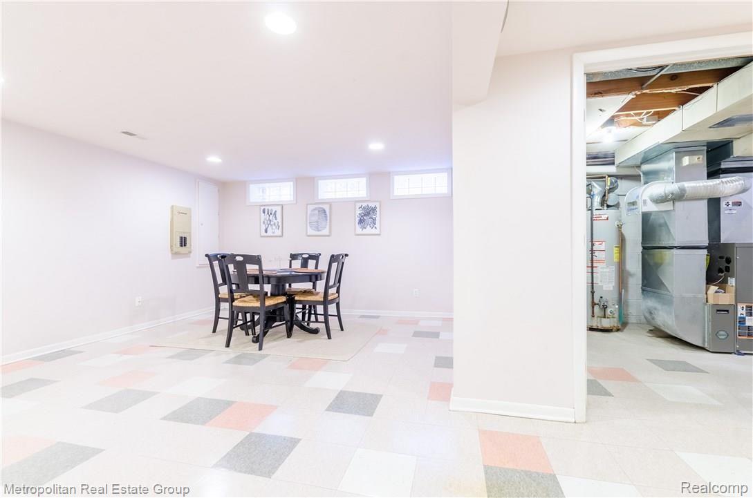 3060 Newcastle Road Ann Arbor, MI 48104 - Photo 38 of 41 3060Newcastle-Inside-16.jpg