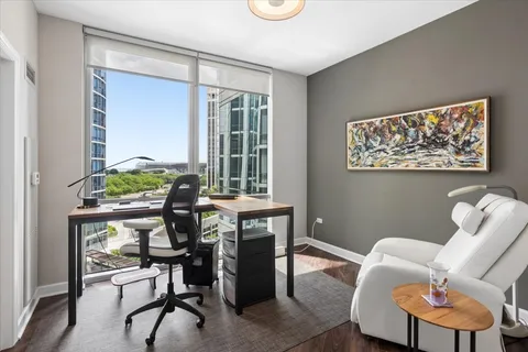 $1,055,000 | 1201 South Prairie Avenue, Unit 803, Chicago, IL 60605