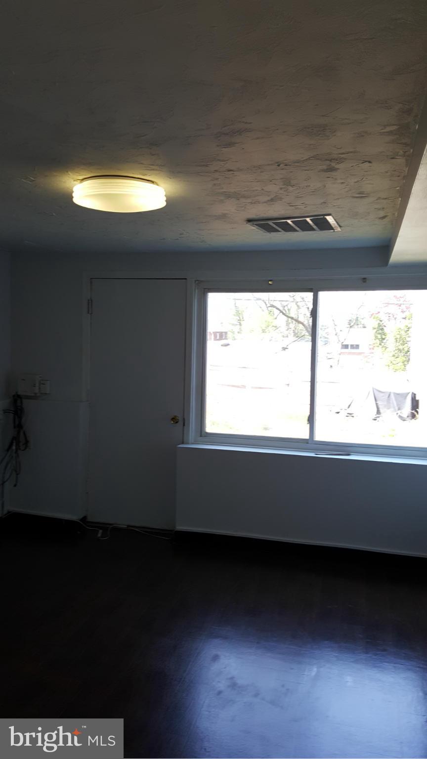 1008 Collwood Road Catonsville, MD 21228 - Photo 19 of 25 a view of sky from window