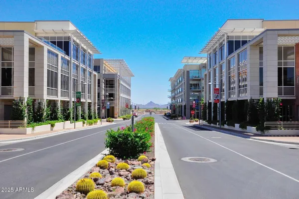 $6,000 | 21320 North 56th Street, Unit 2085, Phoenix, AZ 85054