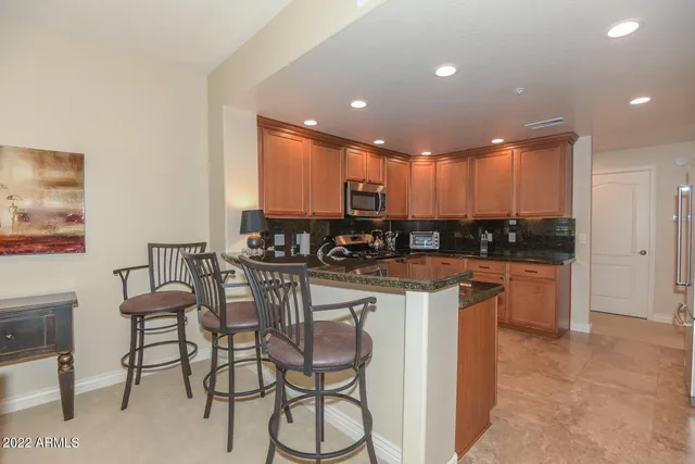 $6,000 | 21320 North 56th Street, Unit 2085, Phoenix, AZ 85054