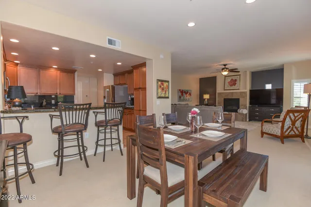 $6,000 | 21320 North 56th Street, Unit 2085, Phoenix, AZ 85054