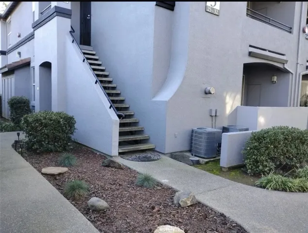 $300,000 | 5201 Laguna Oaks Drive, Elk Grove, CA 95758