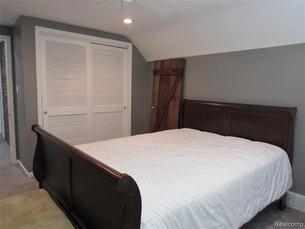 1635 Fairholme Road Grosse Pointe Woods, MI 48236 - Photo 25 of 42