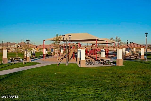 18282 West Raven Road Goodyear, AZ 85338 - Photo 28 of 37 28_HOA_COMMUNITY_f