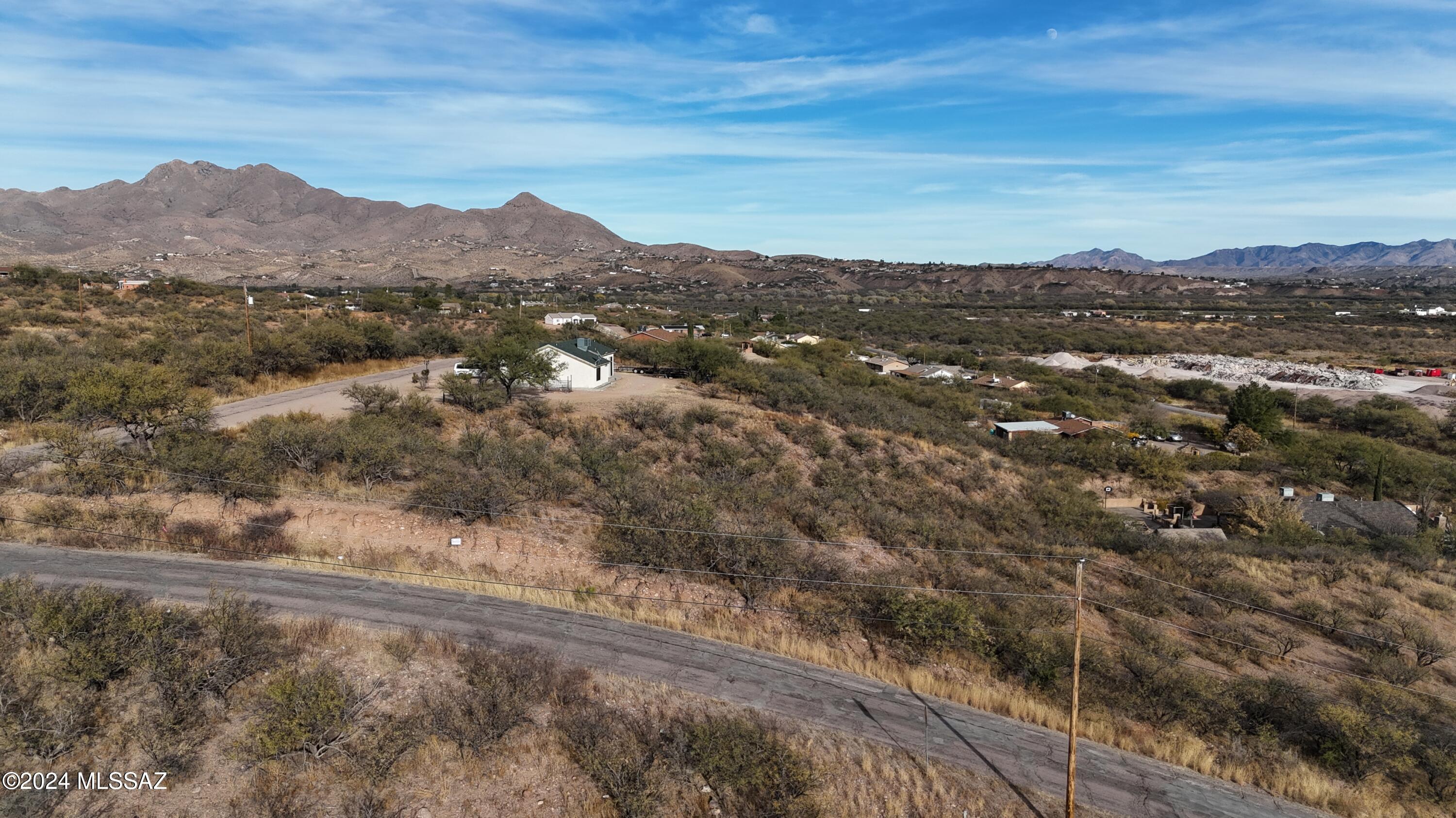1272 Circulo Yerba Buena, Unit 35 Rio Rico, AZ 85648 - Photo 5 of 12