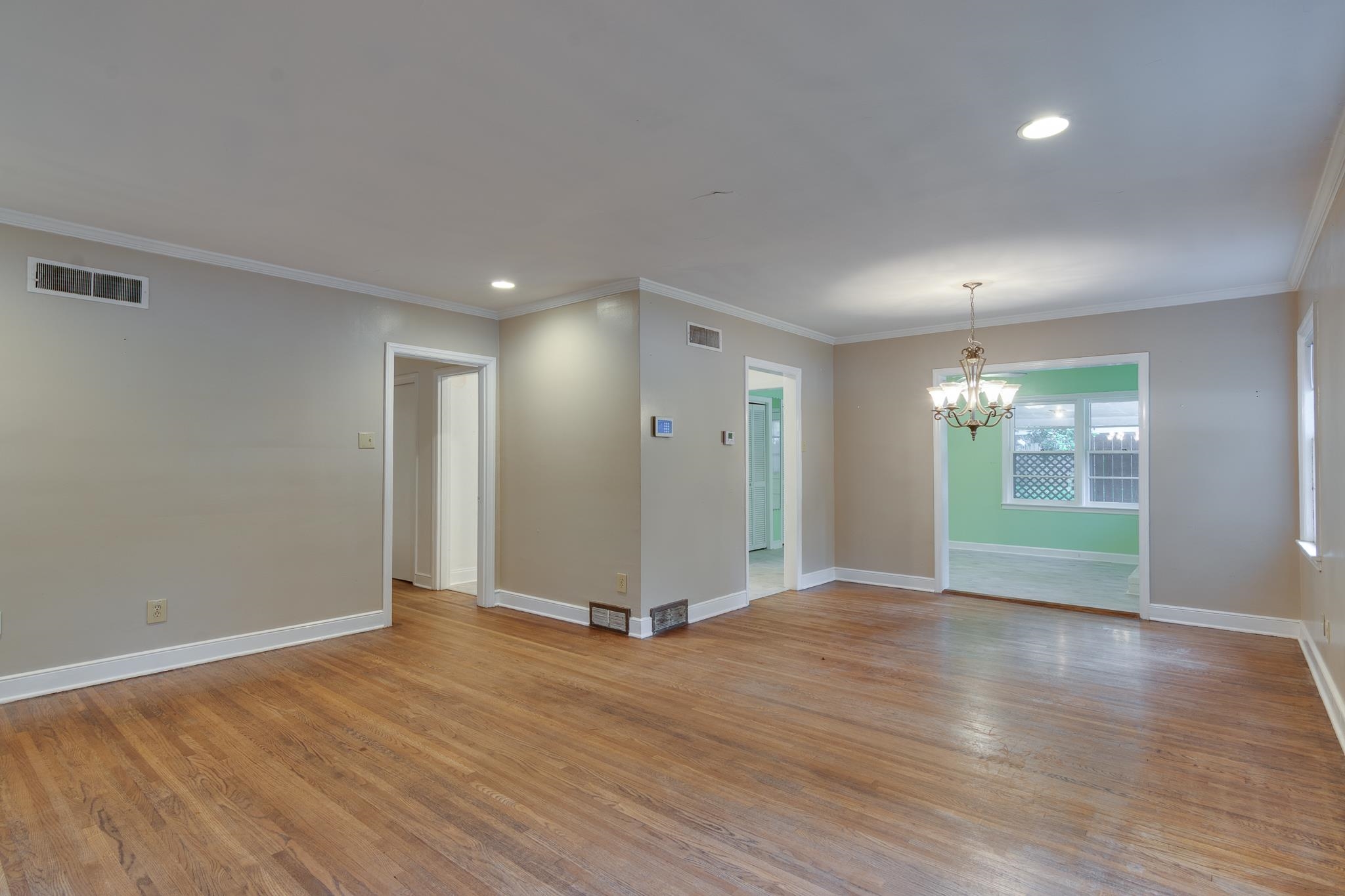 1134 Dearing Road Memphis, TN 38117 - Photo 2 of 30