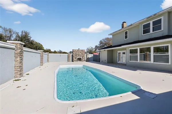 a view of outdoor space with yard
