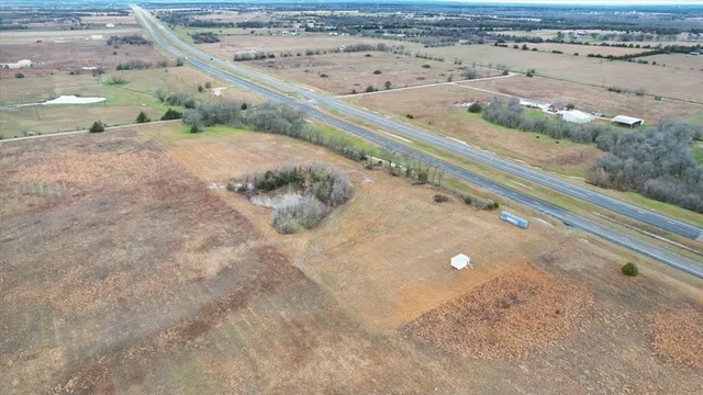 $399,000 | 265 County Road 1280, Savoy, TX 75479