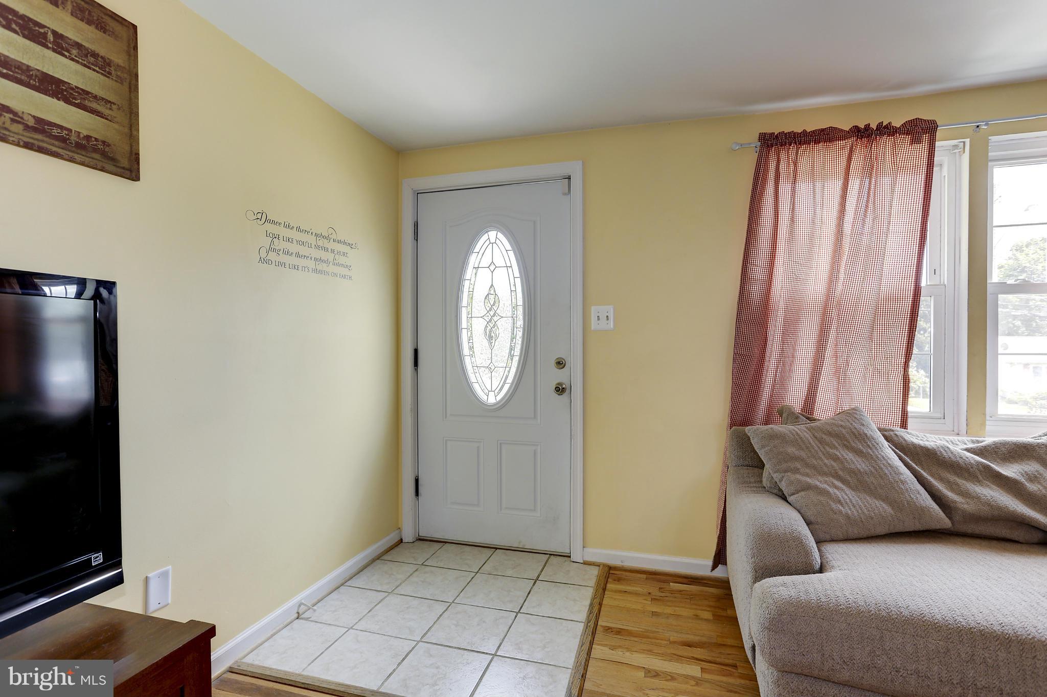 710 Uniontown Road Westminster, MD 21158 - Photo 12 of 30 Interior (General)