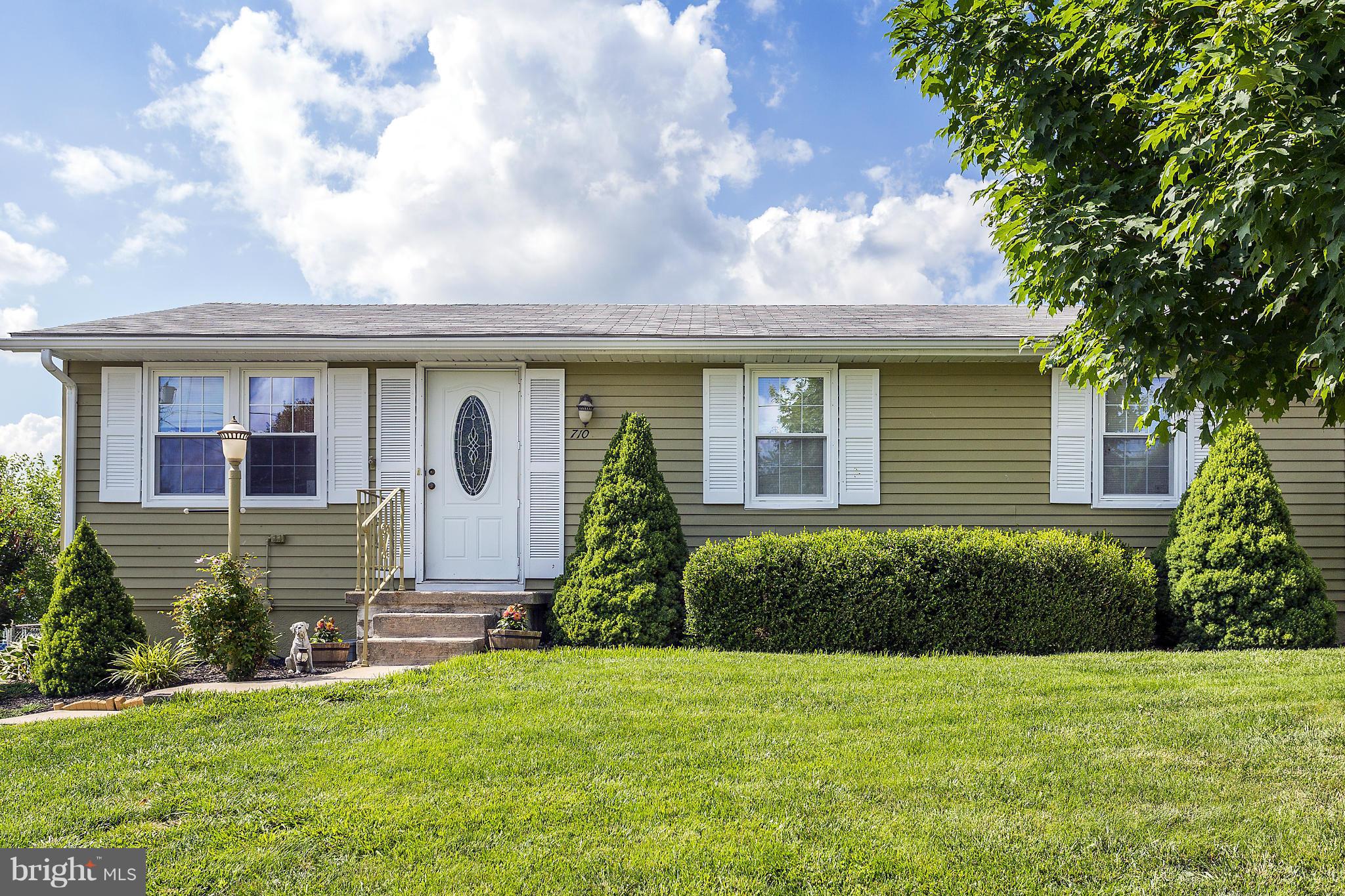 710 Uniontown Road Westminster, MD 21158 - Photo 3 of 30 Exterior (Front)