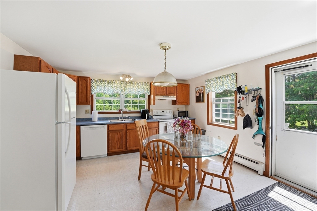 277 Walnut Hill Road Orange, MA 01364 - Photo 5 of 33