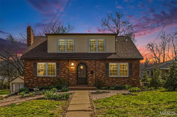 $479,000 | 322 Midway Avenue, Kirkwood, MO 63122