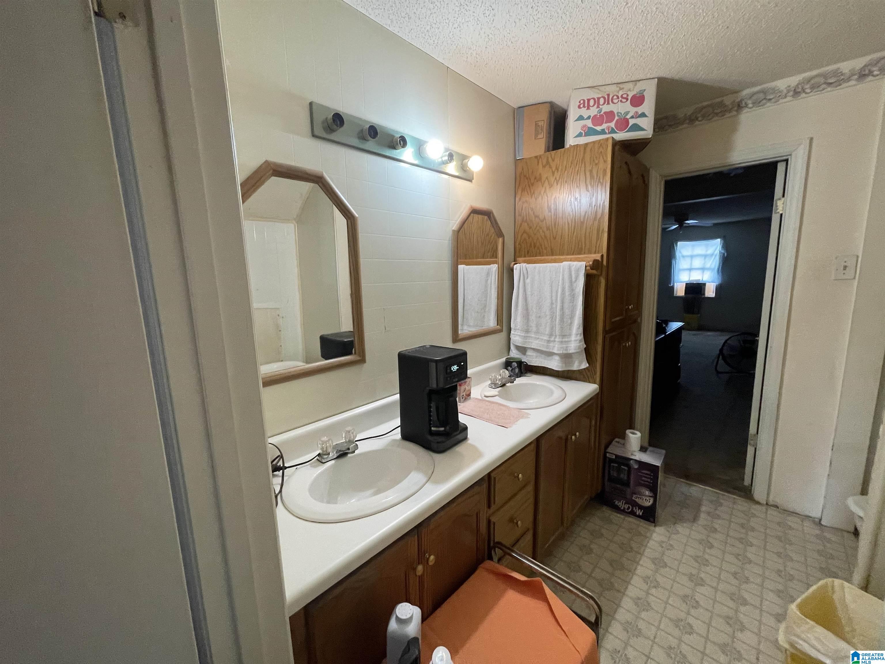 212 Pebble Lane Hayden, AL 35079 - Photo 19 of 33