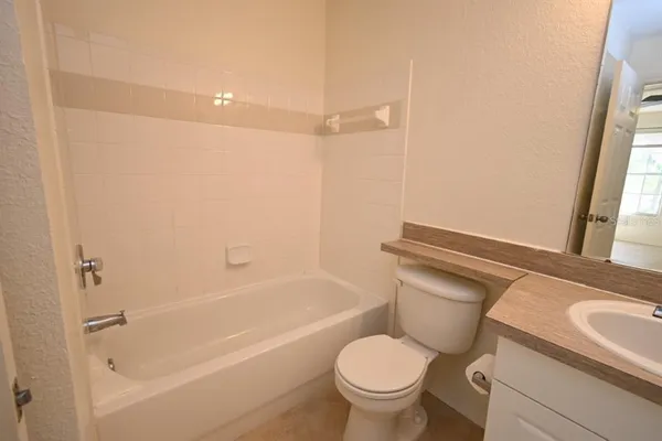 $1,500 | 36009 Deer Creek Drive, Unit 104, Zephyrhills, FL 33541