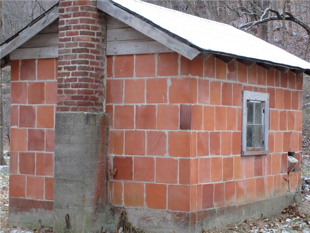 5741 Possum Trot Road Unionville, IN 47468 - Photo 7 of 9 Gallery Image 7