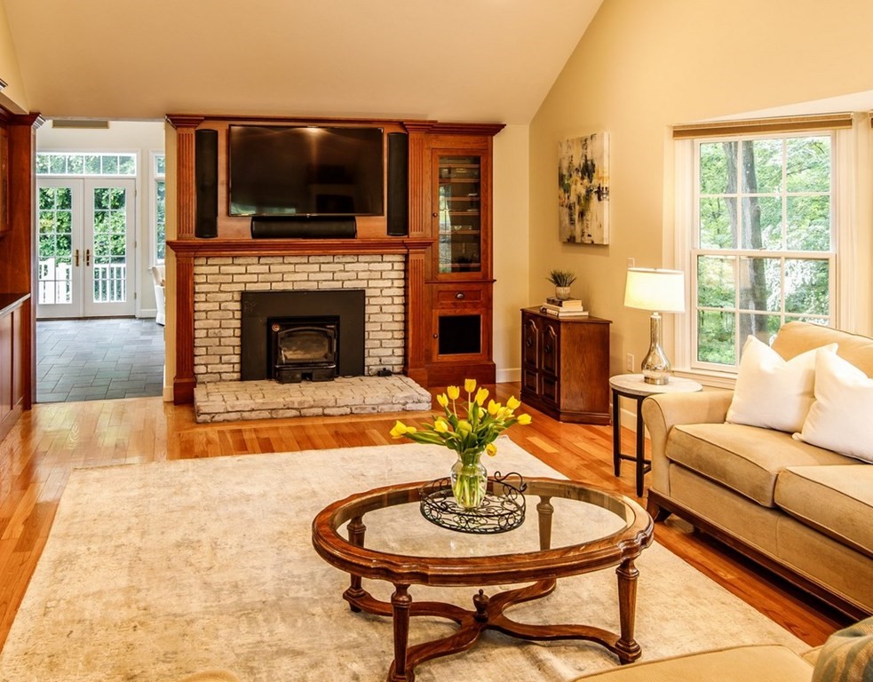 6 Sherburne Road Westborough, MA 01581 - Photo 18 of 42 Gallery Image 18