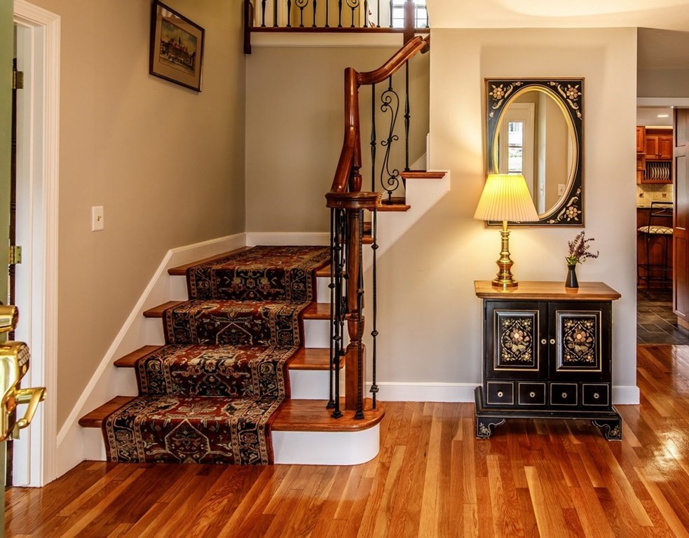 6 Sherburne Road Westborough, MA 01581 - Photo 3 of 42 Gallery Image 3