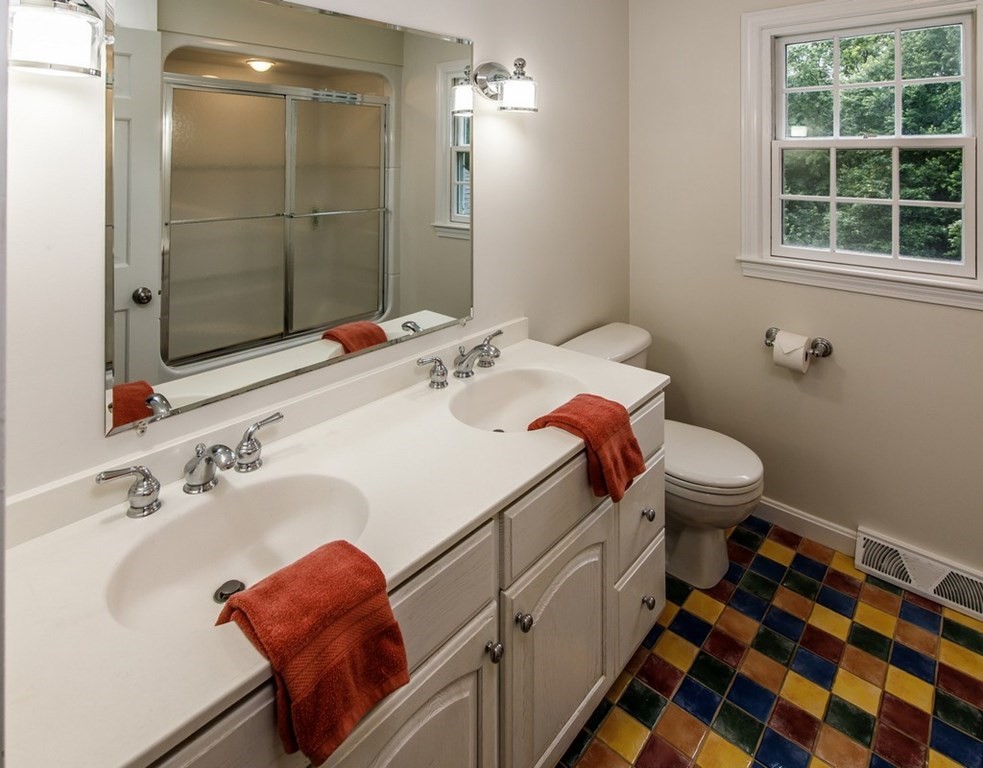 6 Sherburne Road Westborough, MA 01581 - Photo 31 of 42 Gallery Image 31