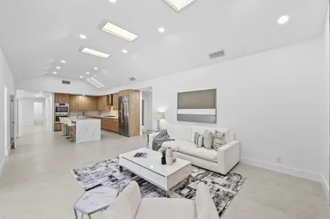 $2,295,000 | 7571 Estrella Circle, Boca Raton, FL 33433