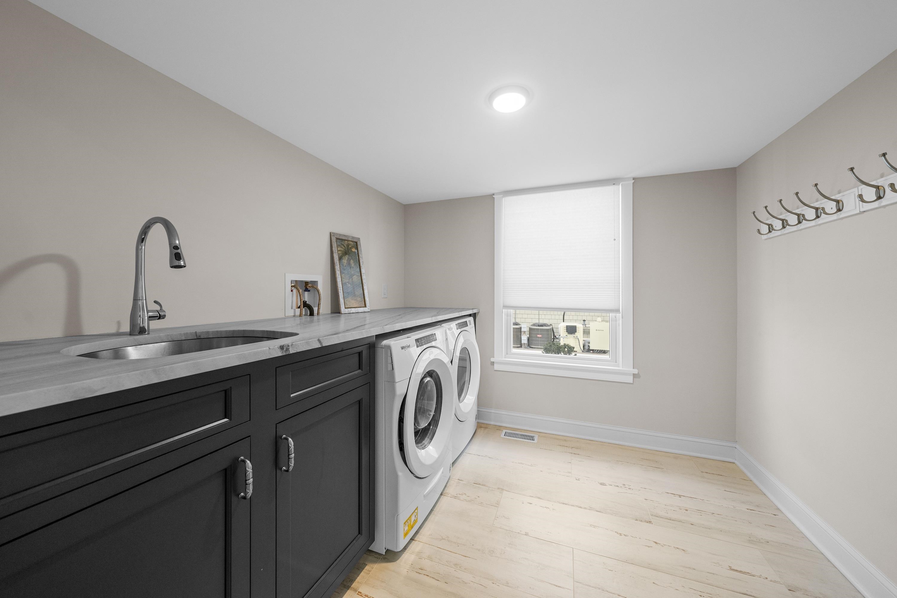 280 36th Avalon, NJ 08202 - Photo 38 of 46 a utility room with multiple dryer and washer