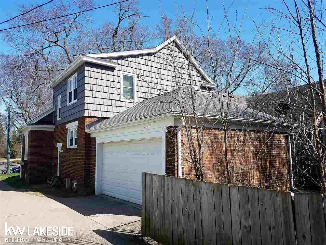 215 Ogemaw Road Pontiac, MI 48341 - Photo 5 of 34 31346043-4.JPG