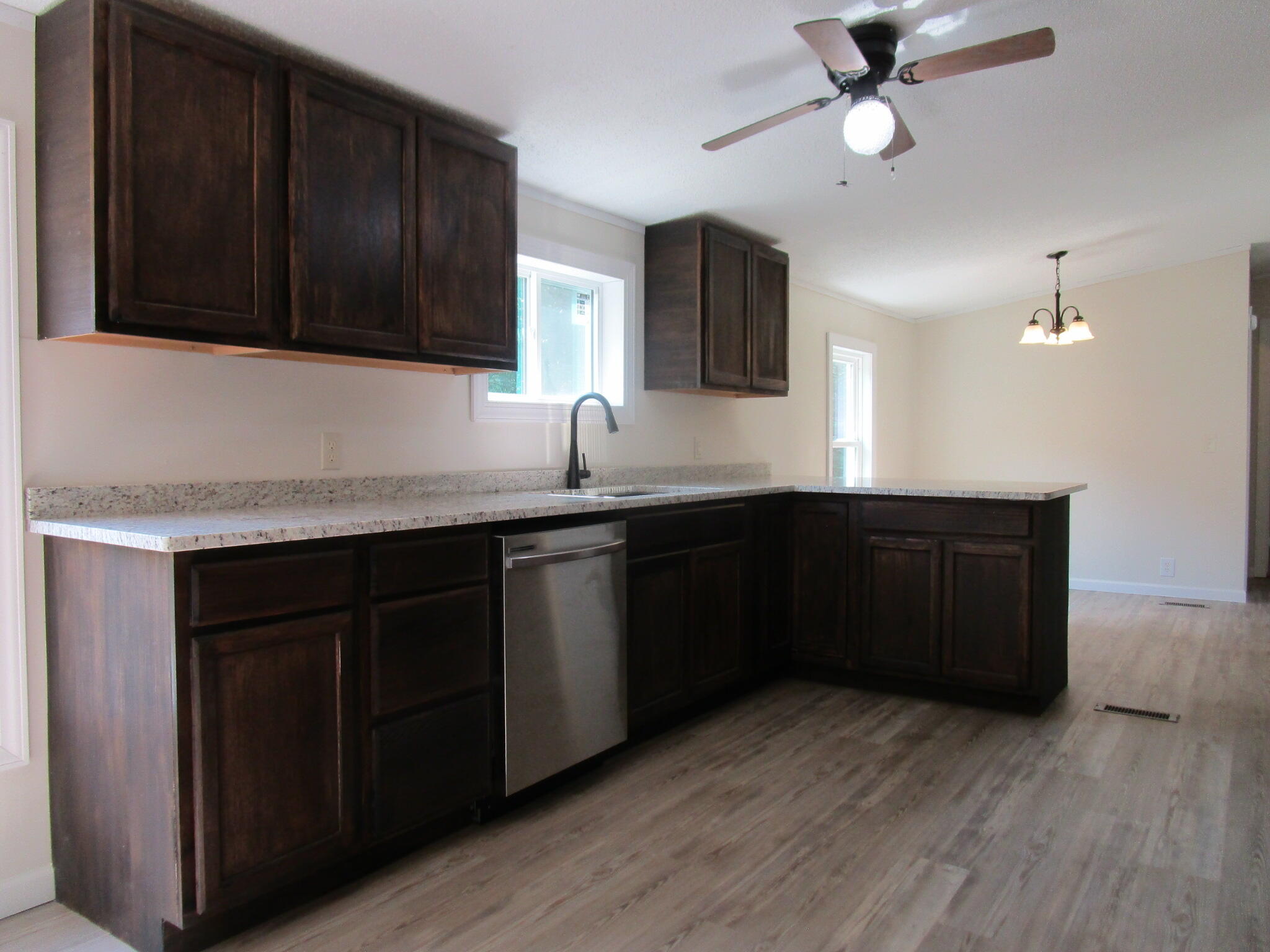 22 Plains Road Oxford, ME 04270 - Photo 6 of 41 lg3
