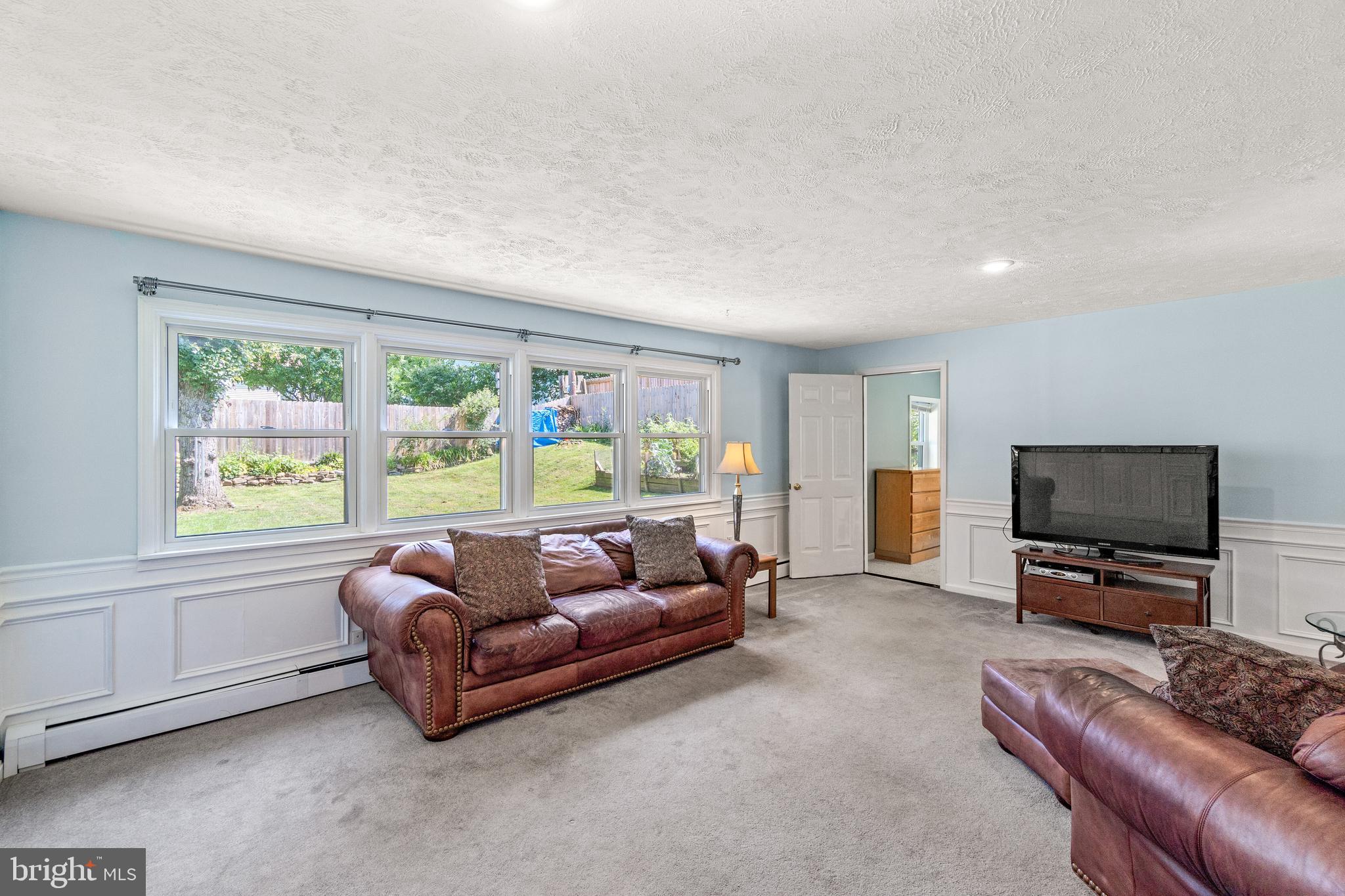 3637 Valley Road Ellicott City, MD 21042 - Photo 25 of 38 Den