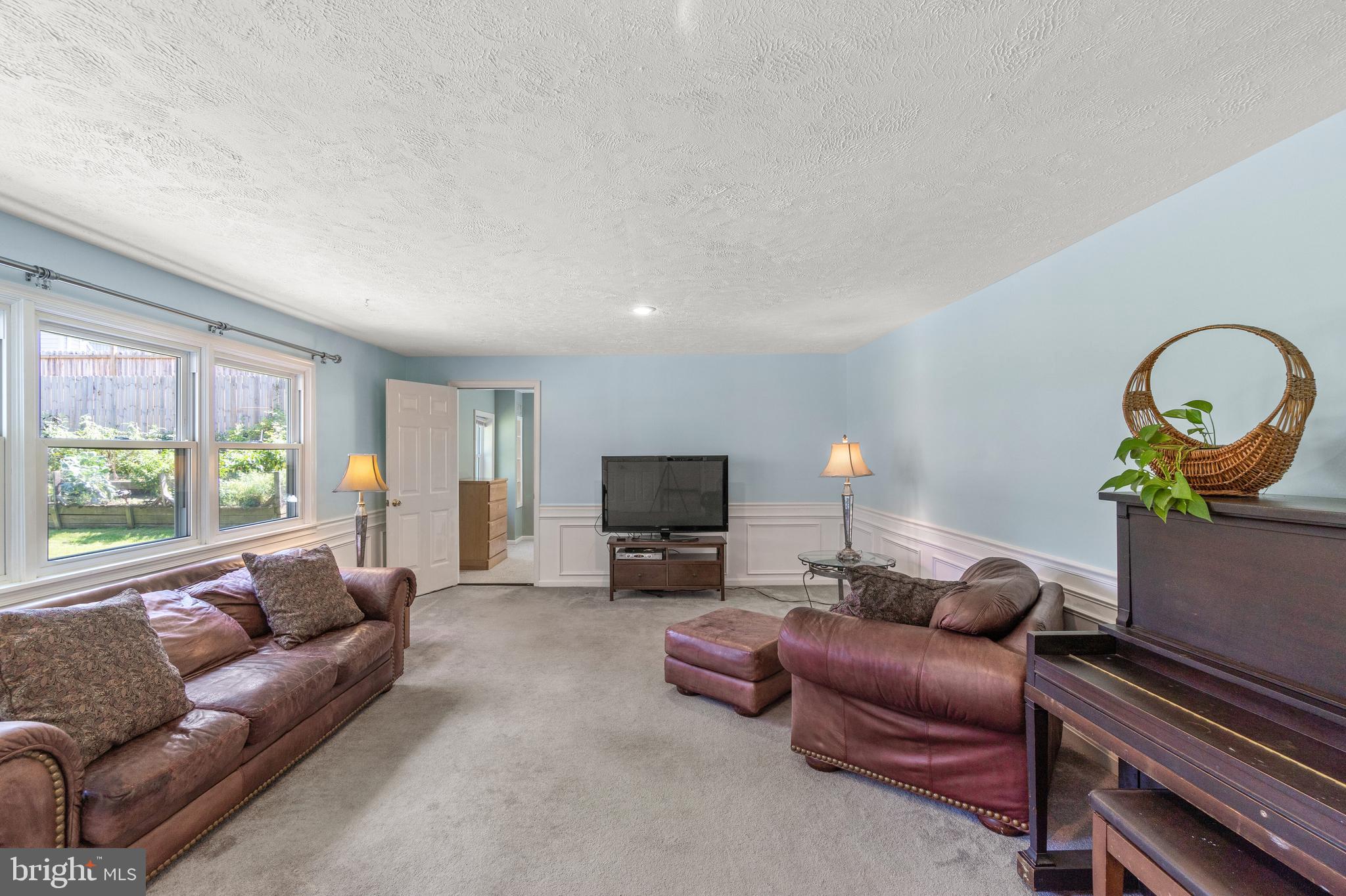 3637 Valley Road Ellicott City, MD 21042 - Photo 26 of 38 Den